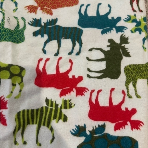 Lazy one NWT moose red and green patterned moose pjs perfect for holidays size S - Picture 7 of 7